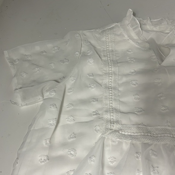 Amazon Large Layered Short Sleeve White Polka Dot V Neck Blouse - Picture 2 of 5